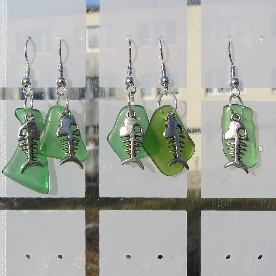 Ohrhänger aus Seeglas und Fischgräte, Unikat