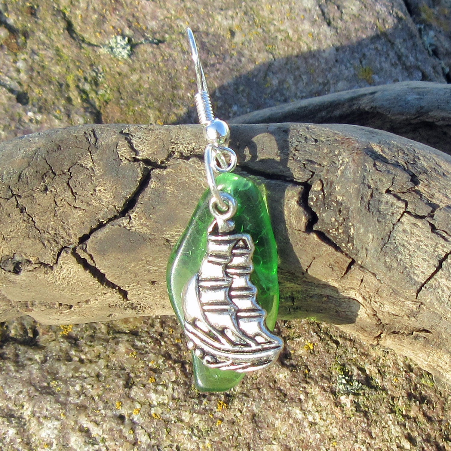 Ohrhänger aus Seeglas und Windjammer, Unikat