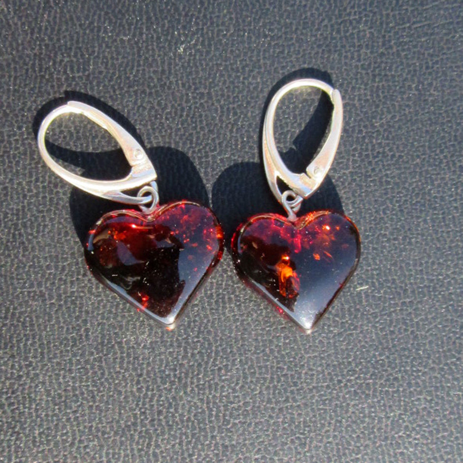 Ohrhänger aus 925er Silber mit kognakfarbenem Bernsteinherz