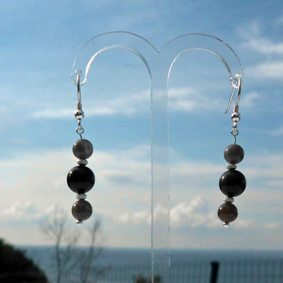 Ohrhänger aus Feuerstein und Silberperlen, Unikat