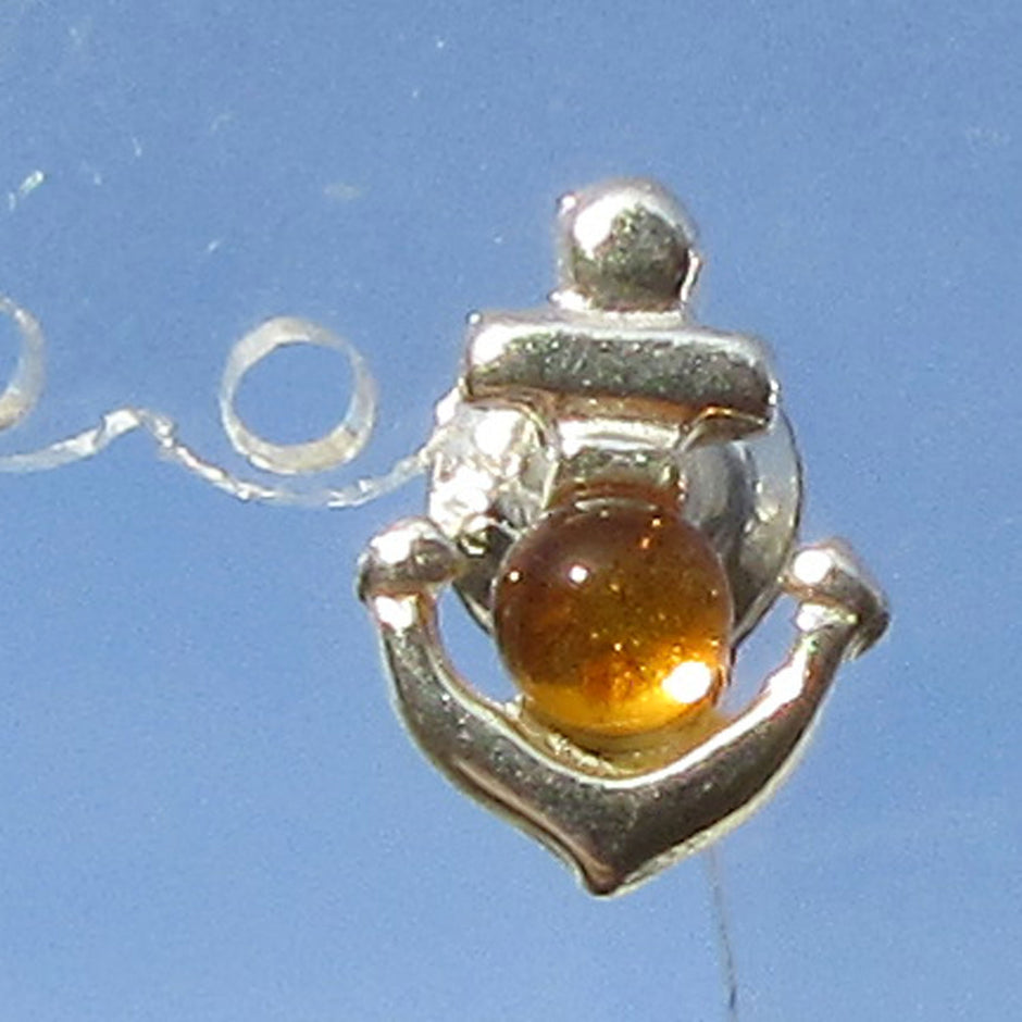 Ohrstecker Anker mit goldfarbener Bernsteinperle, Unikat