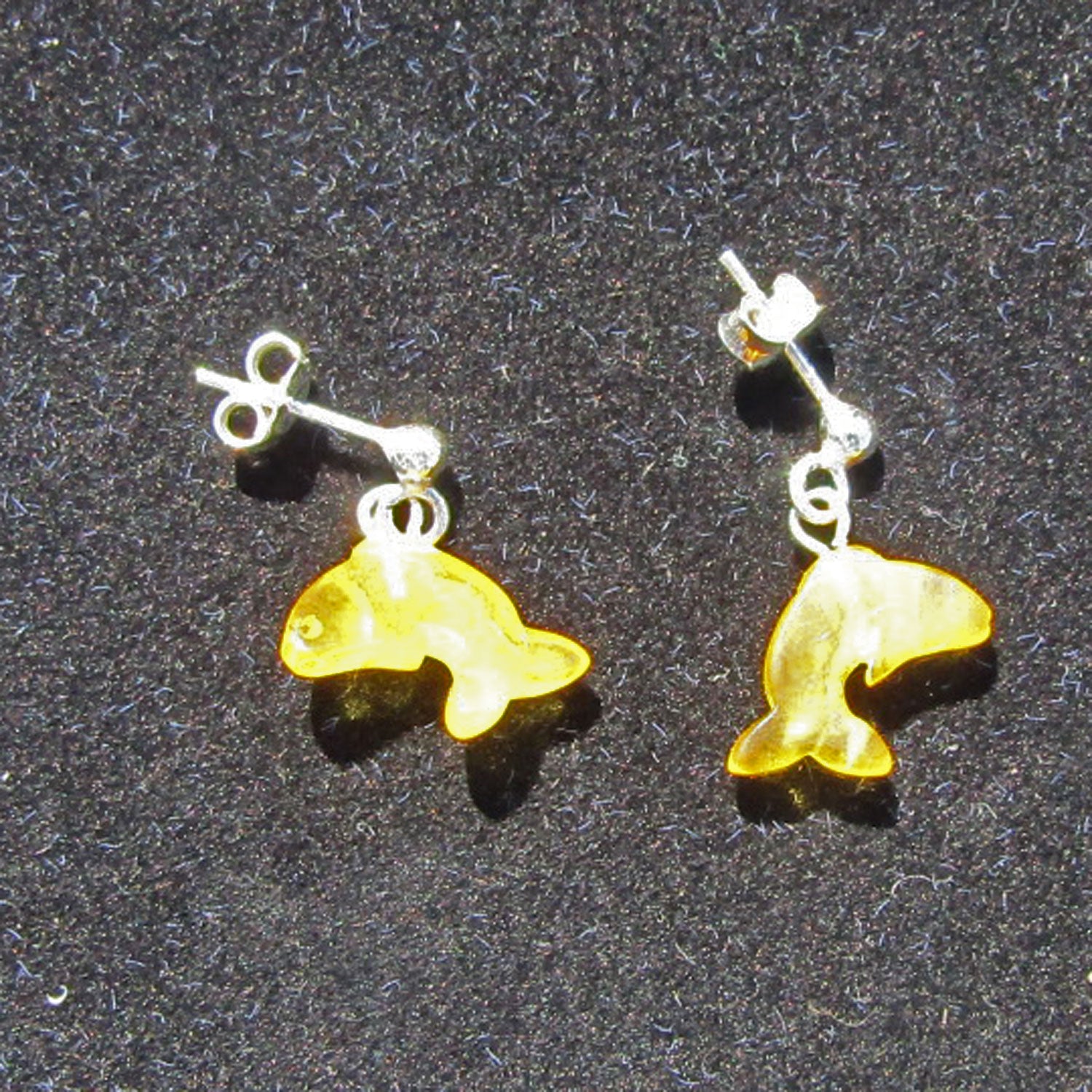 Ohrhänger Delphin aus butterscotch Bernstein, Silber 925