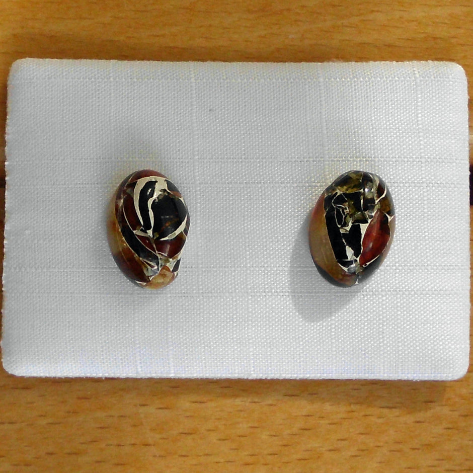 Ohrsteckeraus verbundenem ovalen Bernsteinen / Mosaikbernstein