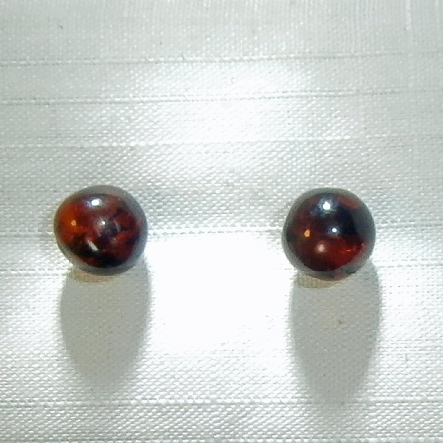 Ohrstecker aus kirschrotem Bernstein, 925er Silber, Unikat