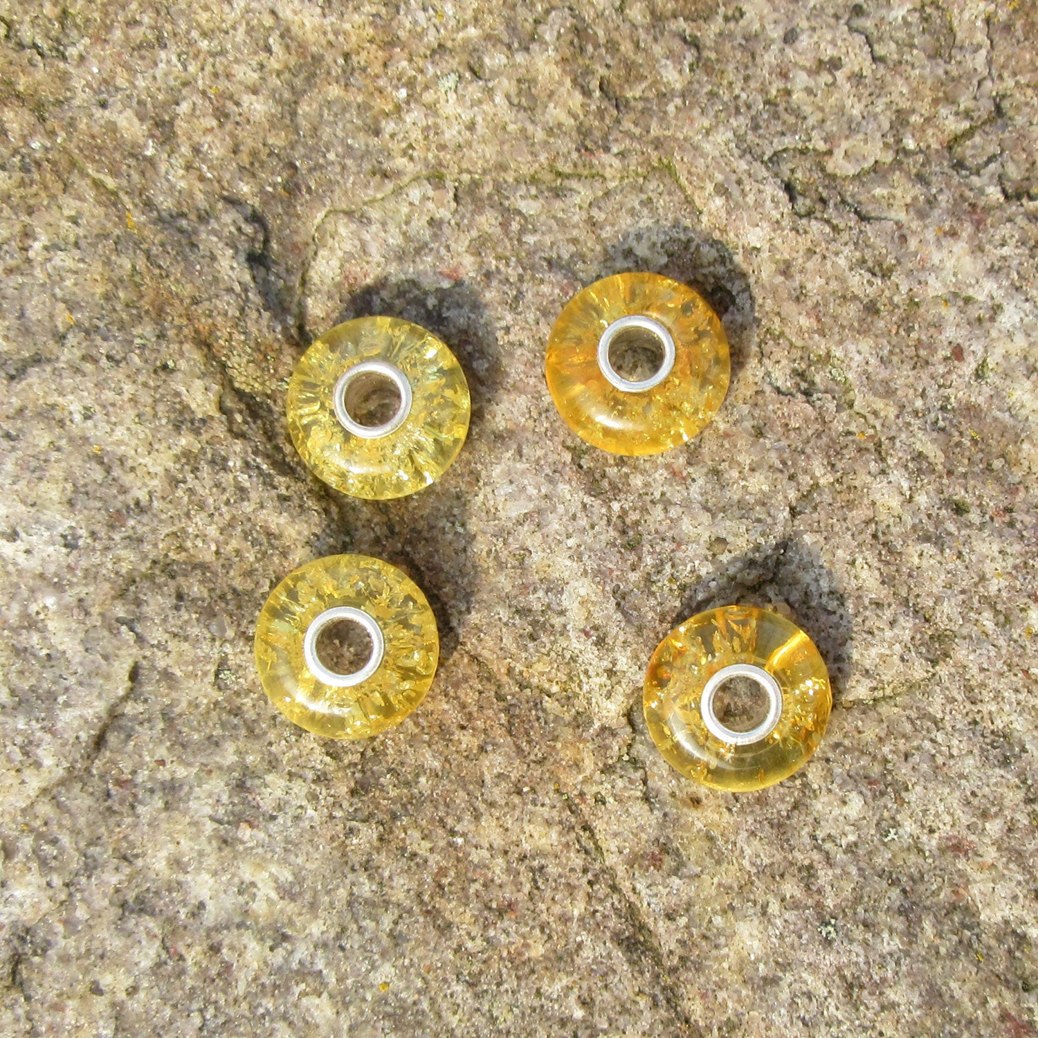 Bead für Pandora aus sonnengelben Bernstein