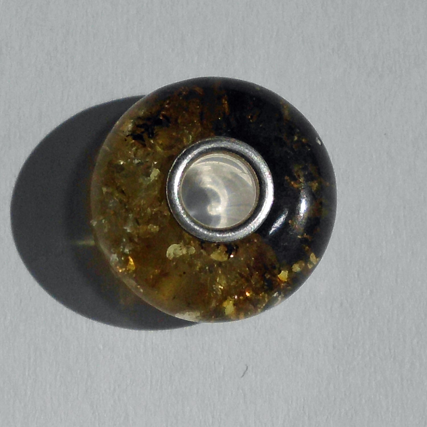 Polierter Moorbernstein-Bead für Pandora
