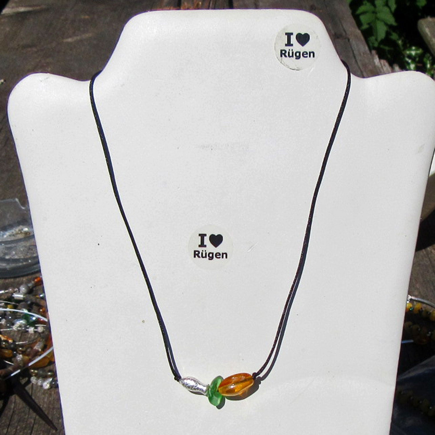 Schicke Kette aus Bernstein und Seeglas, Unikat
