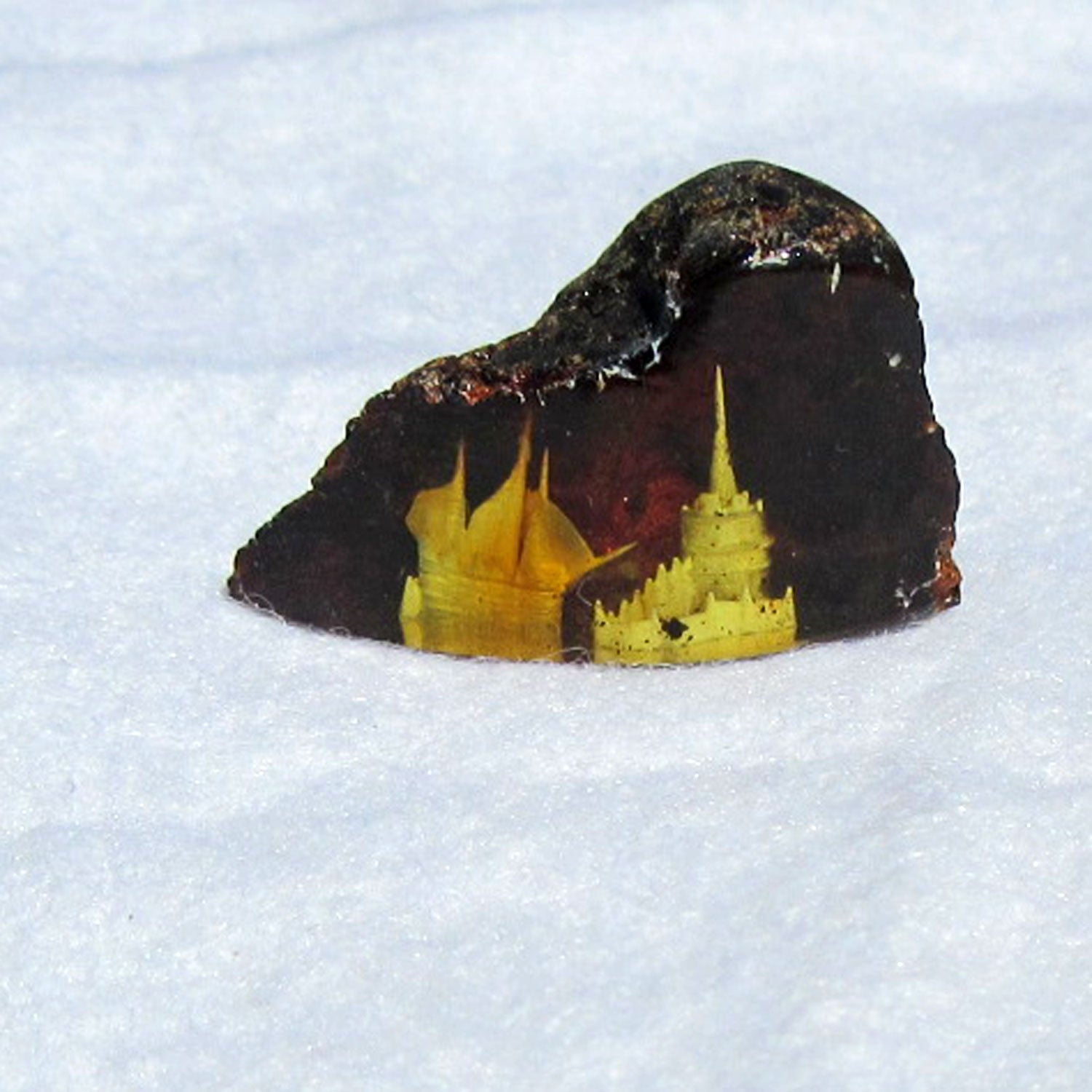 Bernstein-Unikat mit Segelschiff und Burg, 3D-Schliff