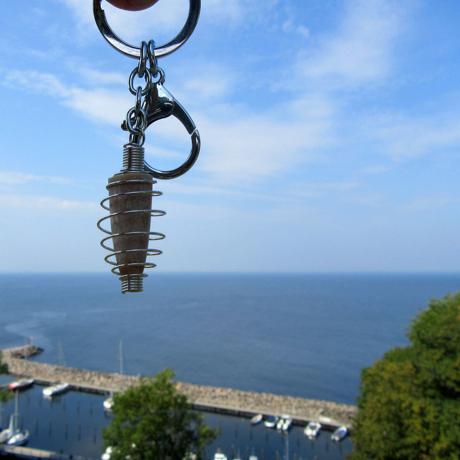 Schlüsselanhänger Donnerkeil (Belemnit) in einer Spirale