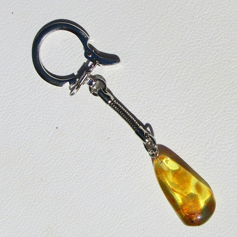 Schöner Schlüsselanhänger mit einem hellem Bernstein
