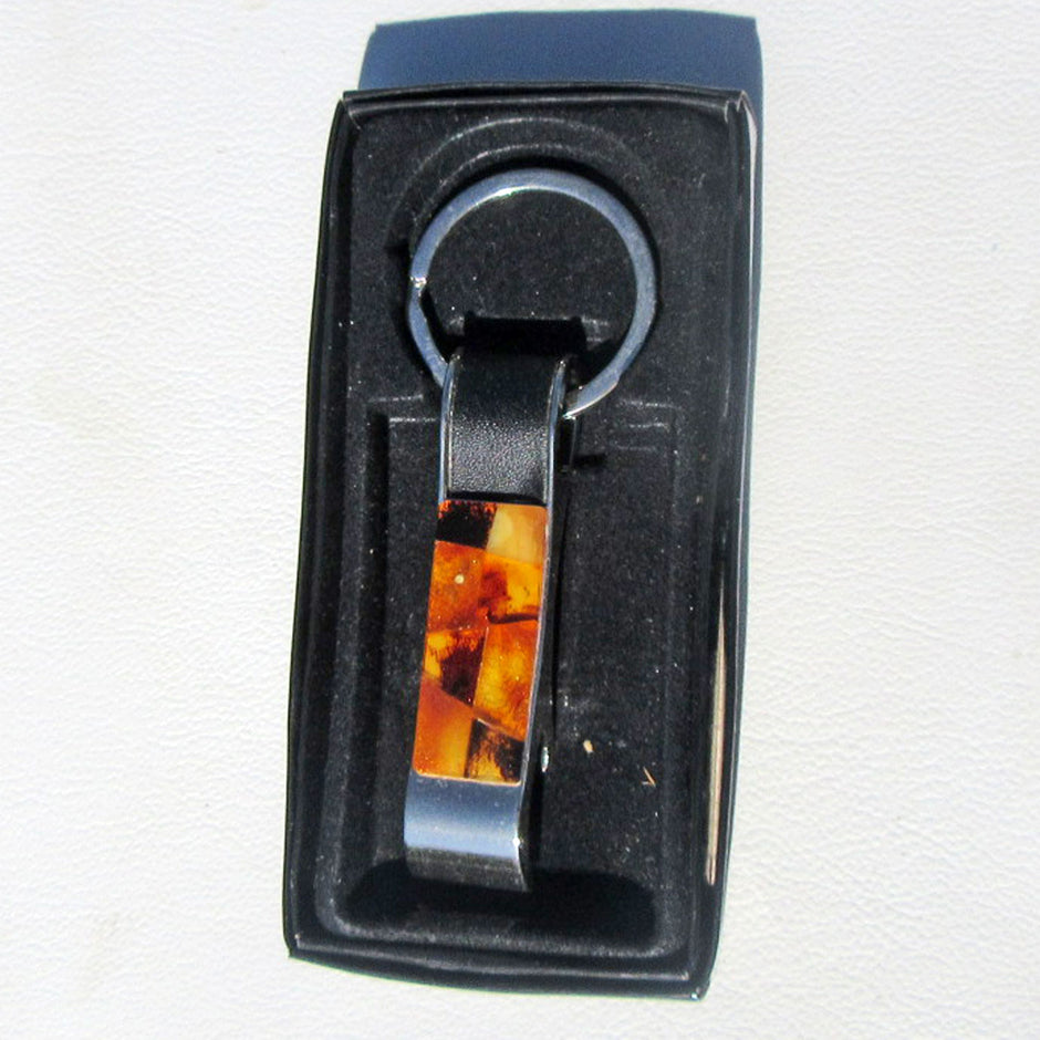 Edler Schlüsselanhänger mit Bernsteinintarsien mit Kapselheber