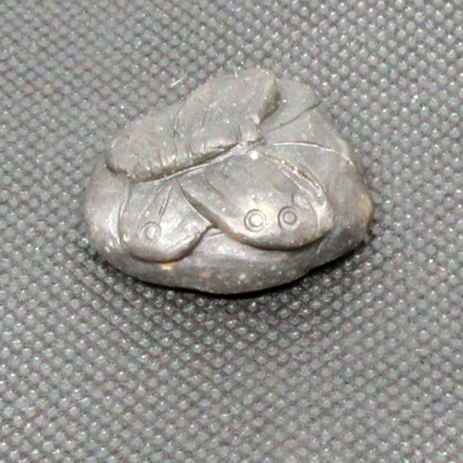 Schmetterling aus Feuerstein – ein Unikat von der Ostsee-Insel