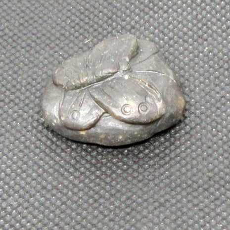 Schmetterling aus Feuerstein – ein Unikat von der Ostsee-Insel