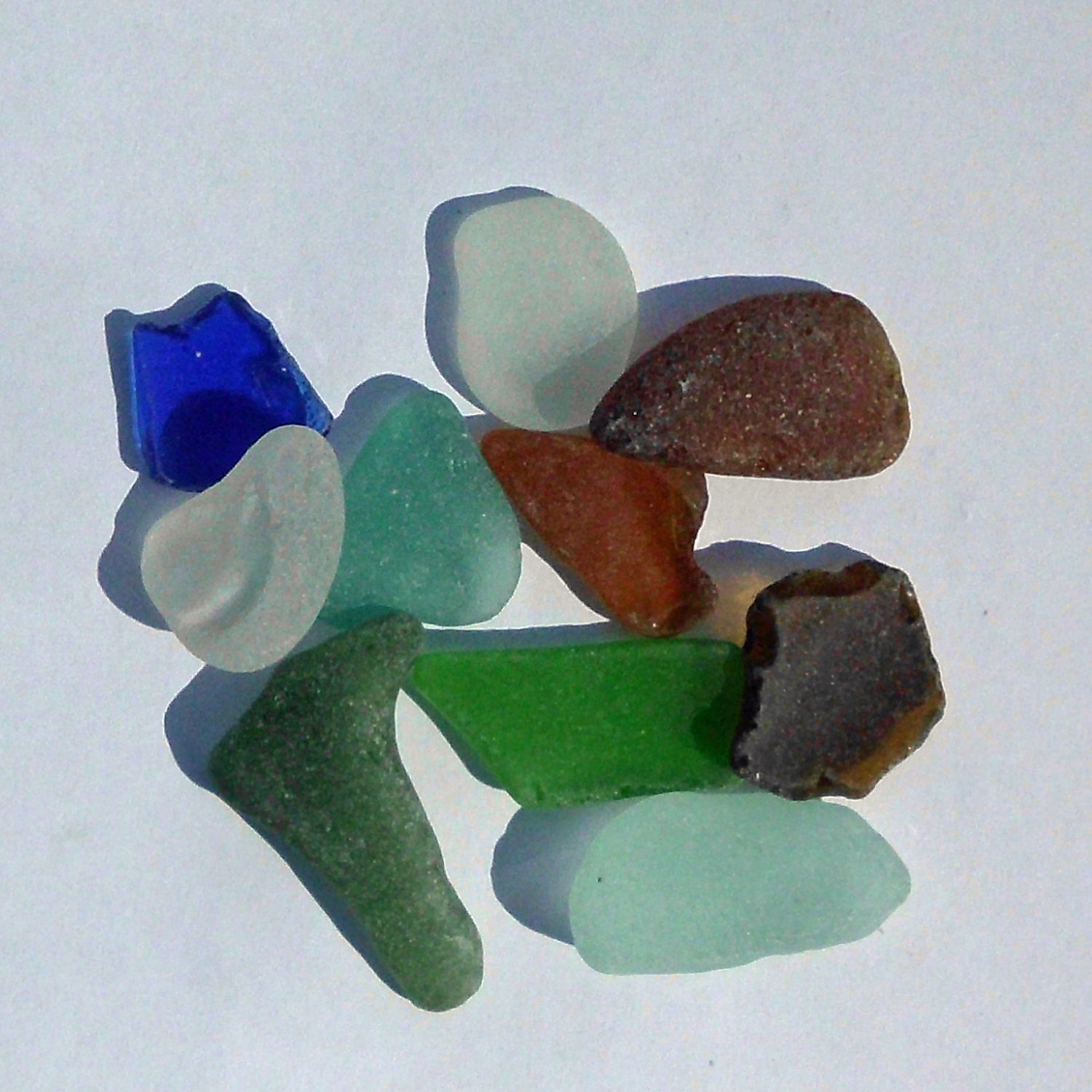 10 Stücken Seeglas, unpoliert