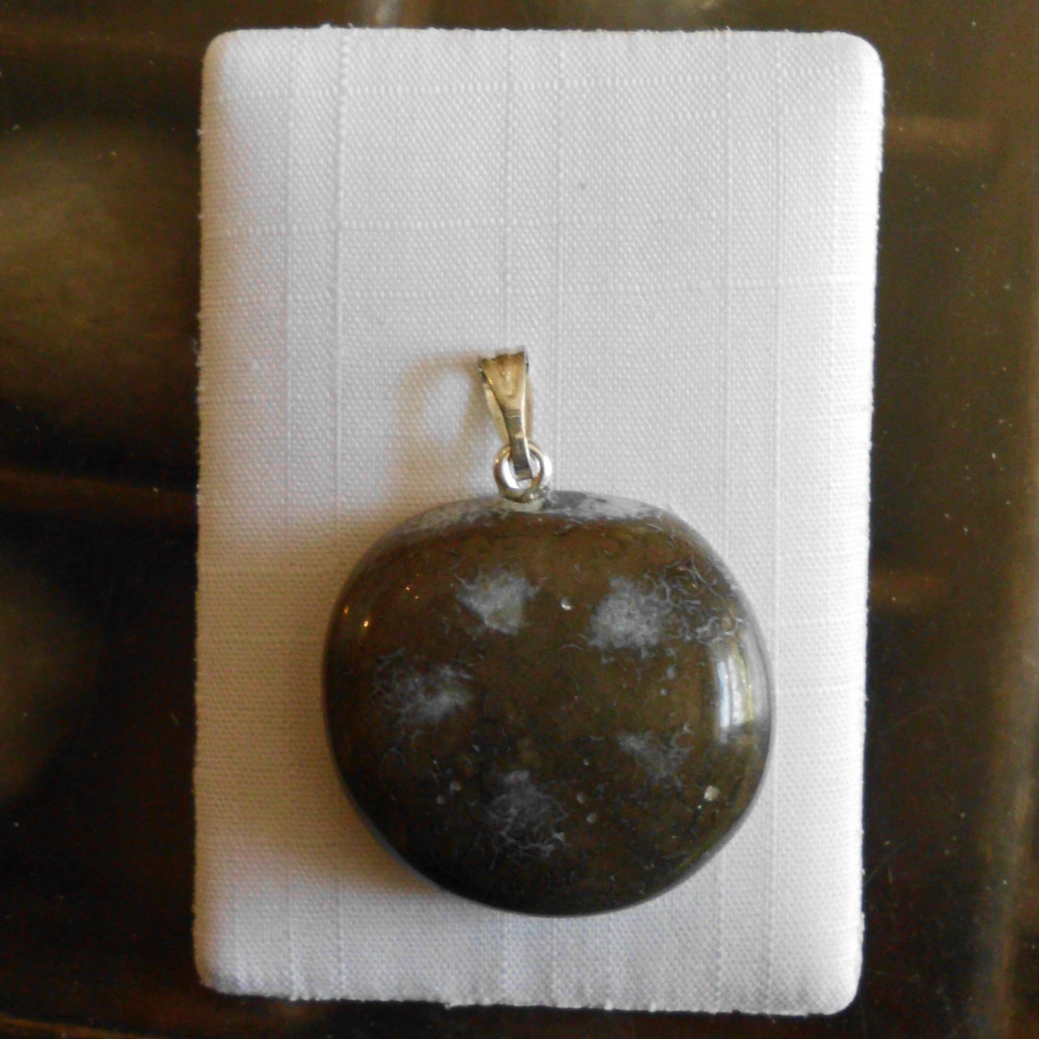 Polierter versteineter Seeigel aus Feuerstein, Unikat