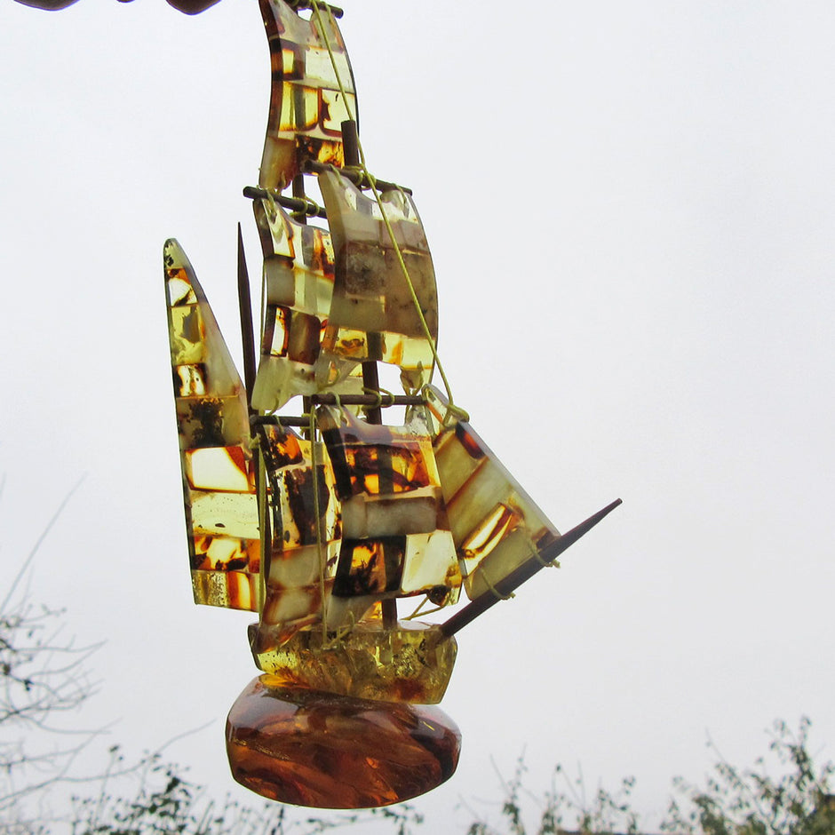 Grosses, einmaliges Bernsteinsegelschiff - UNIKAT