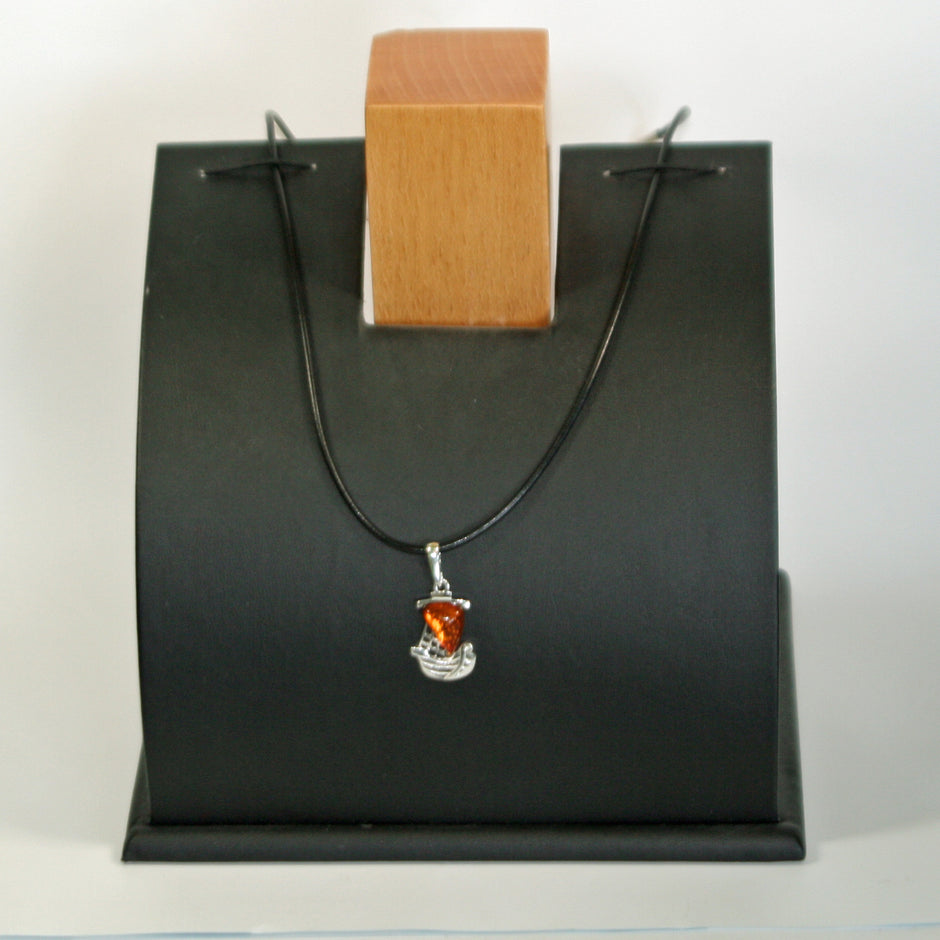 Silberanhänger Segelboot mit Bernstein, Unikat