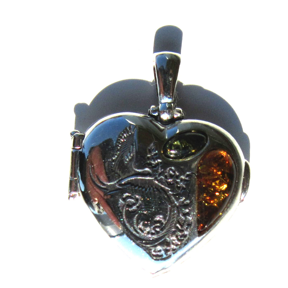 Silbernes Herz-Medaillon mit Bernstein, Aufklappbar