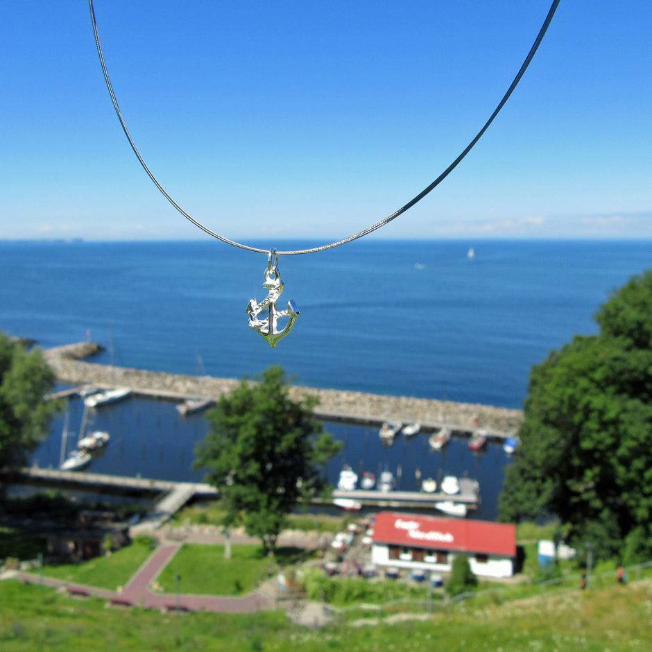 Silberner Ankeranhänger von der Ostsee-Insel Rügen
