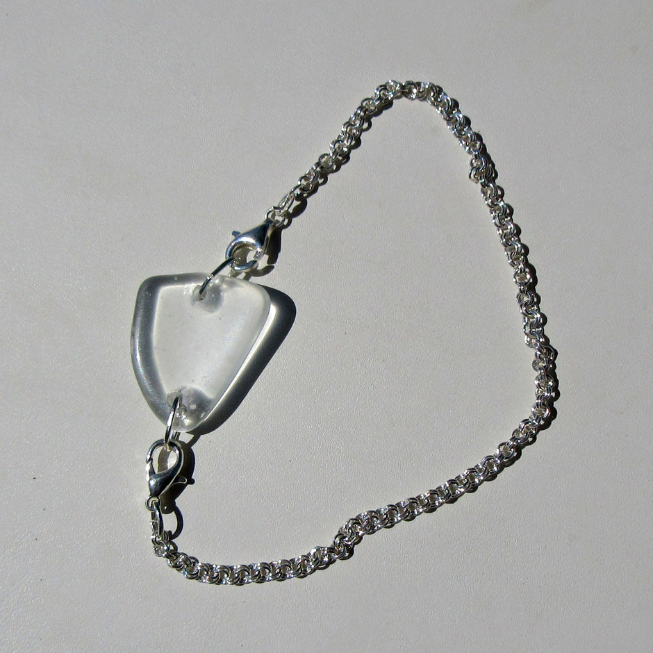 Unikat Armband aus weißem Seeglas an Silberkette