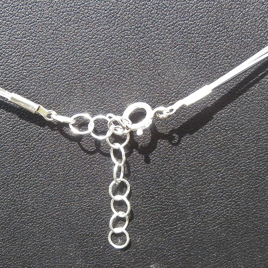 Poliertes Seeglas von Rügen, Silberfassung, Unikat