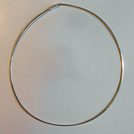 Eleganter Omega-Reif aus 925er Silber, rhodiniert