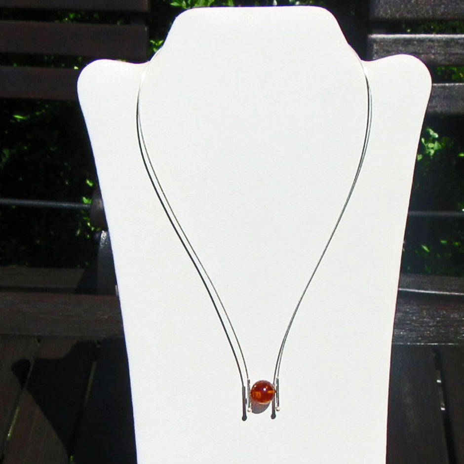 Elegantes Silbercollier mit Bernsteinperlen – Unikat