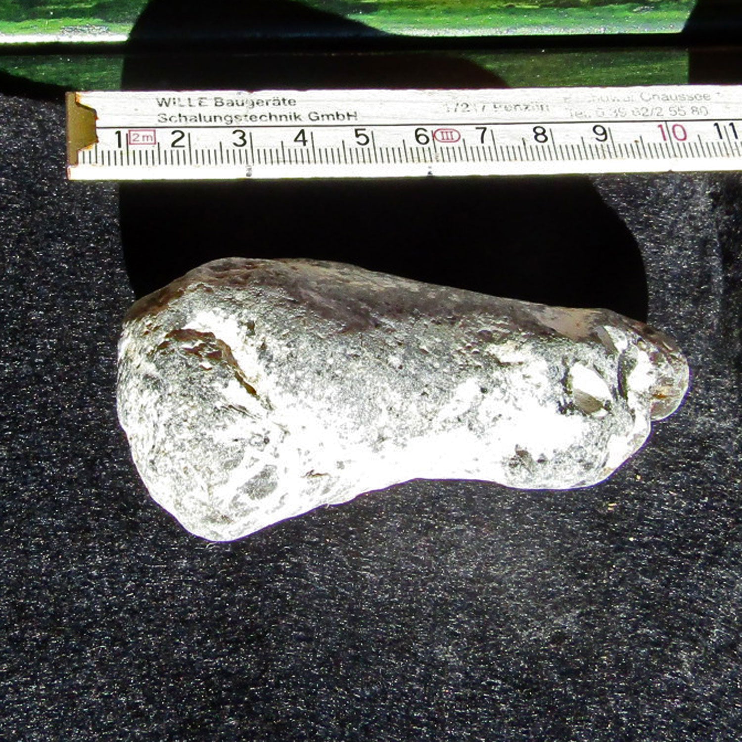 Versteinerte Steckmuschel Pinna aus Feuerstein, Unikat