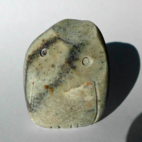 Steineule aus Quarz – Handgefertigtes Unikat von Rügen