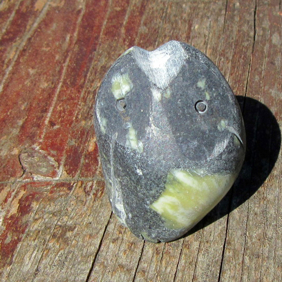 Schiefe grünliche Steineule