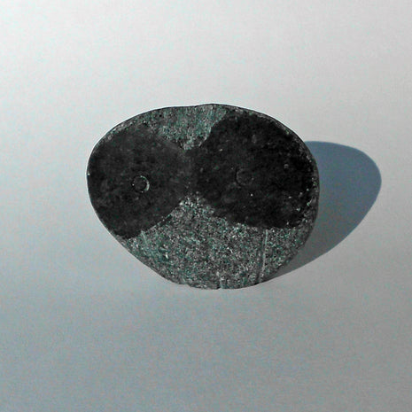 Einzelstück: Steineule aus Basalt, handgefertigt