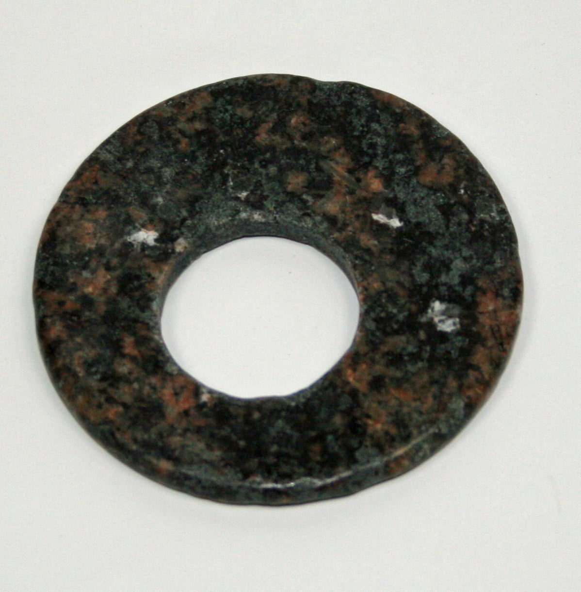 Einzelstück Granitring mit Lederband, maritim und robust