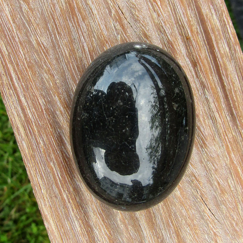 Spiegelblank polierter Wallstein von der Rügener Küste