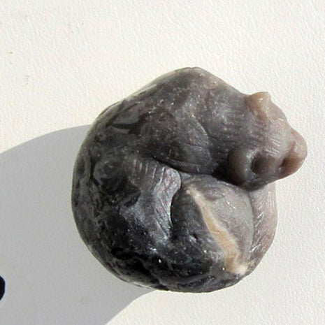 Otter aus Feuerstein – Handgeschnitztes Unikat von Rügen